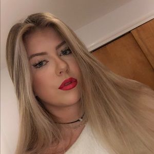 Meet your Posher, Caytlin